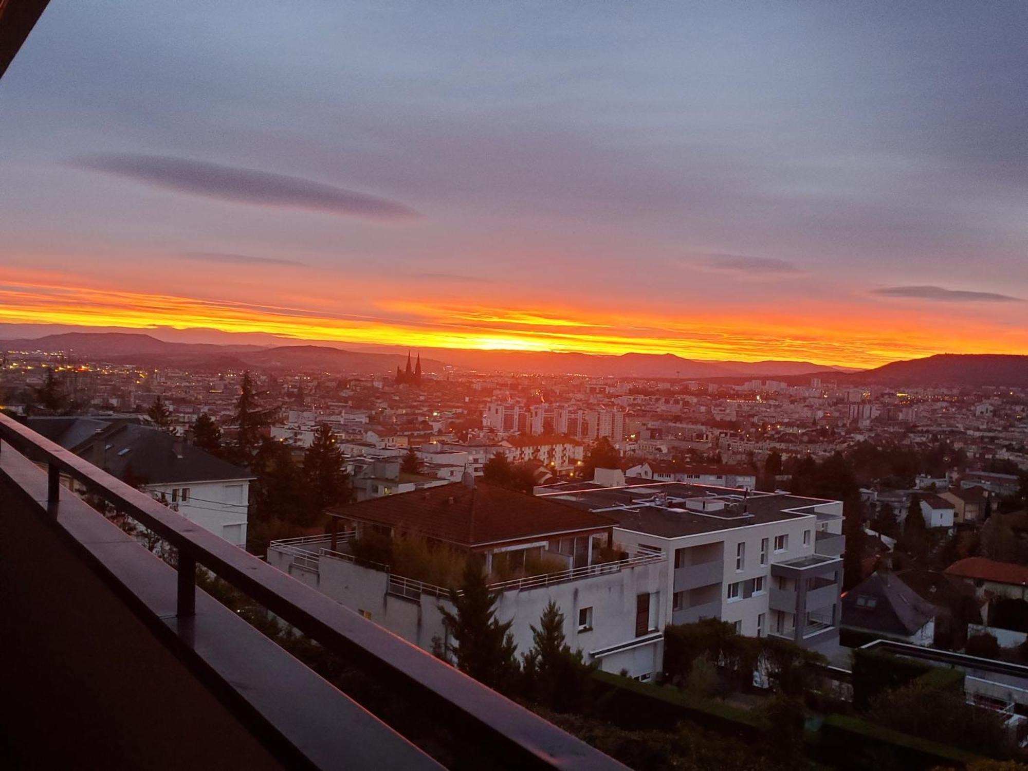 Entre Ville Et Nature - Les Hauts De Clermont Avec Garage Gratuit Ngoại thất bức ảnh